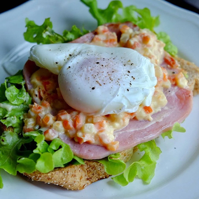 Fried-Egg-Ham-Bread